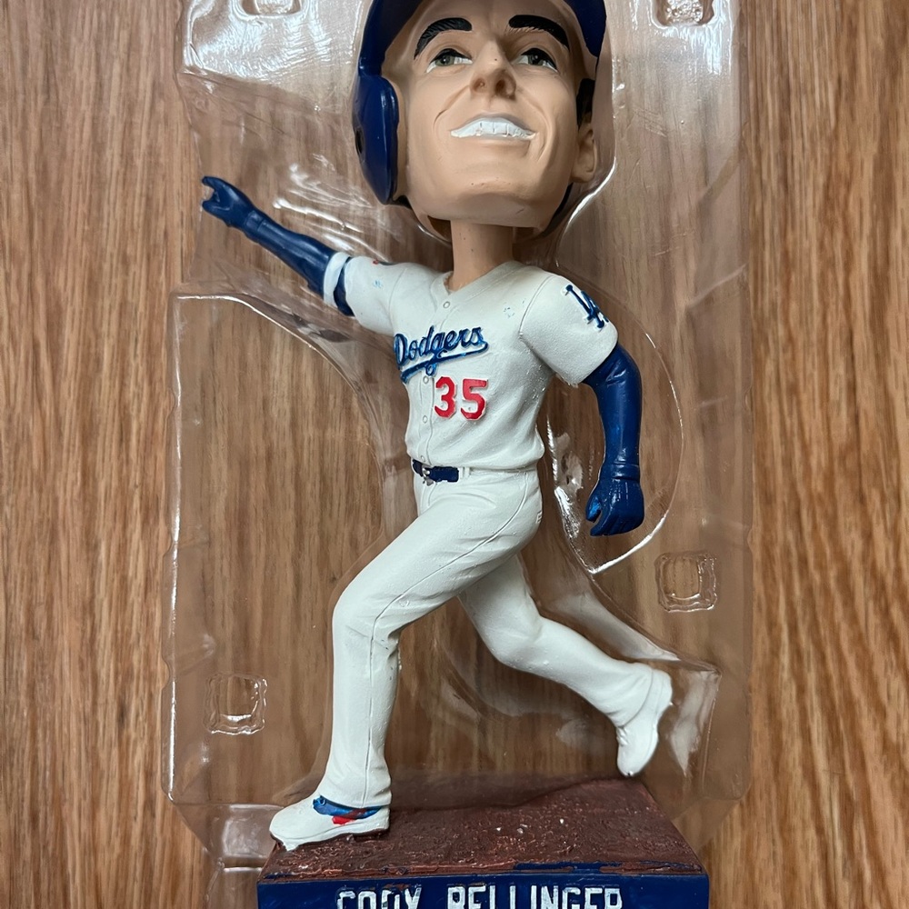 Bobblehead - Picture 7 of 12